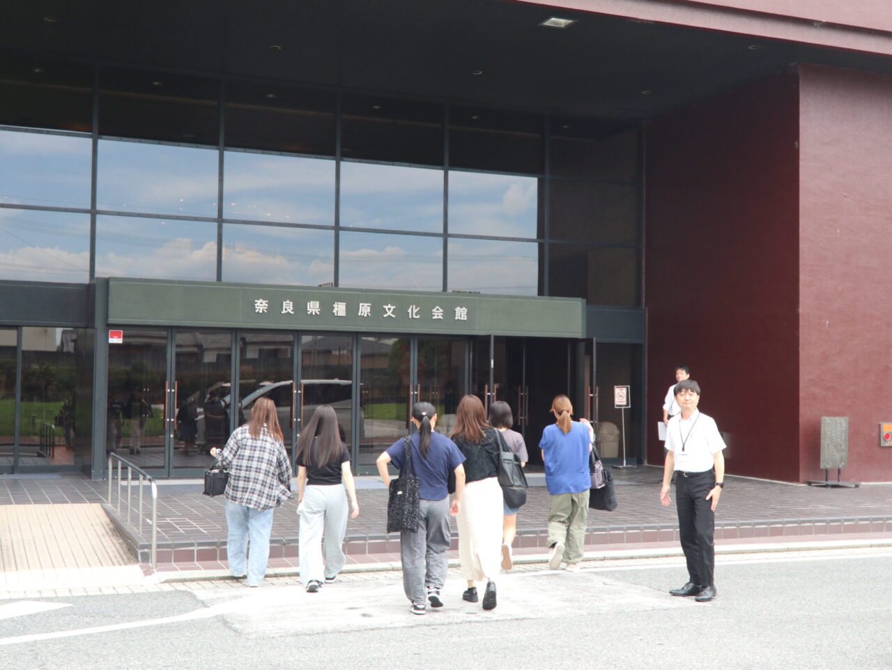 橿原文化会館で開催した私立高校入試説明会の様子